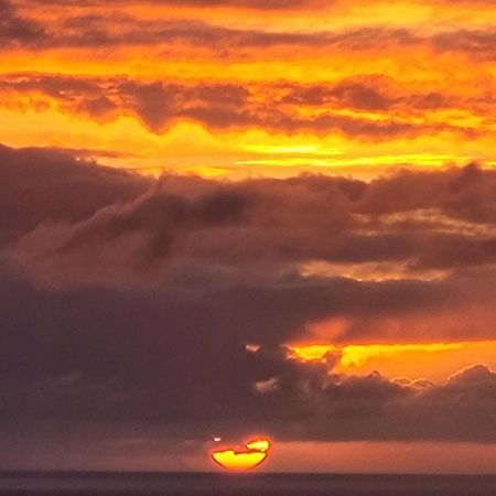 Villa Amazing Coastal & Sunset Views In Eryri Llanllyfni Esterno foto
