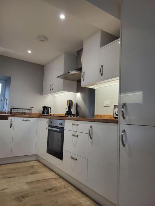 Villa Amazing Coastal & Sunset Views In Eryri Llanllyfni Esterno foto