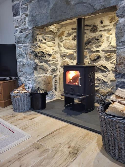 Villa Amazing Coastal & Sunset Views In Eryri Llanllyfni Esterno foto