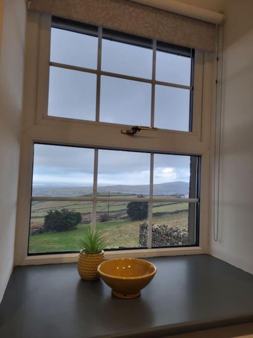 Villa Amazing Coastal & Sunset Views In Eryri Llanllyfni Esterno foto