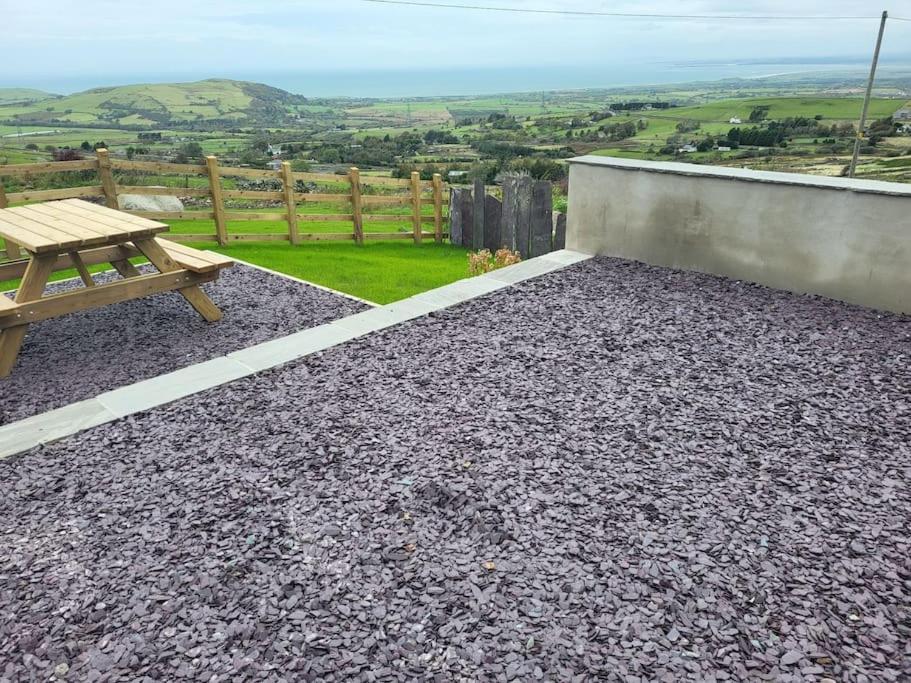 Villa Amazing Coastal & Sunset Views In Eryri Llanllyfni Esterno foto