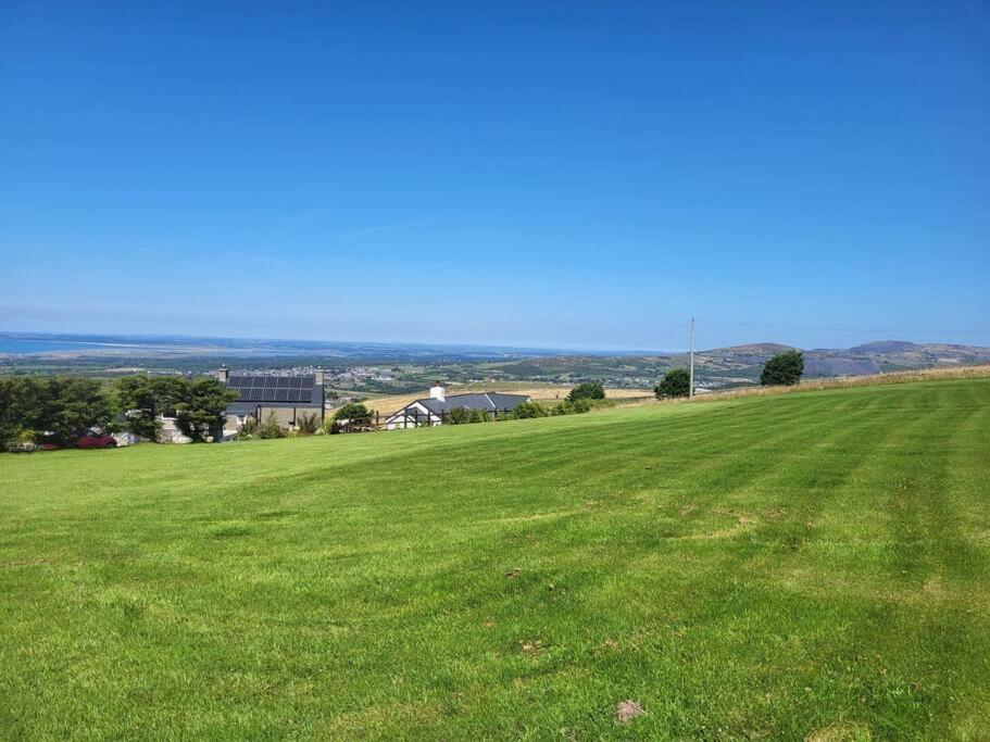 Villa Amazing Coastal & Sunset Views In Eryri Llanllyfni Esterno foto