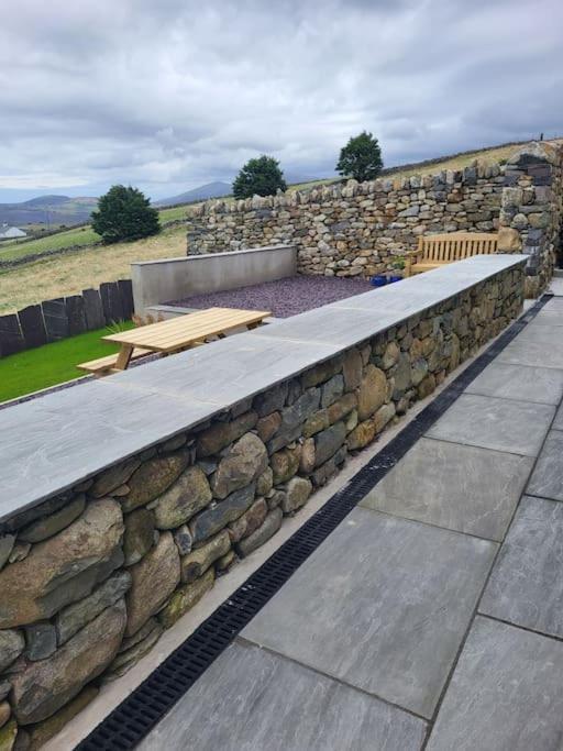 Villa Amazing Coastal & Sunset Views In Eryri Llanllyfni Esterno foto