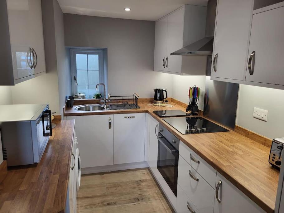 Villa Amazing Coastal & Sunset Views In Eryri Llanllyfni Esterno foto