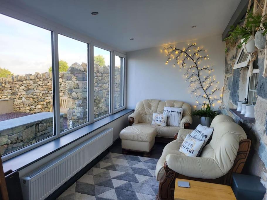 Villa Amazing Coastal & Sunset Views In Eryri Llanllyfni Esterno foto