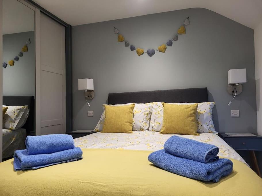 Villa Amazing Coastal & Sunset Views In Eryri Llanllyfni Esterno foto