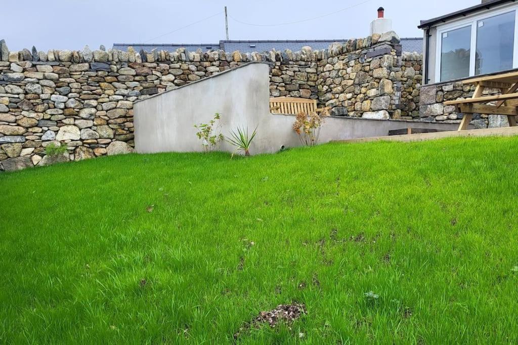 Villa Amazing Coastal & Sunset Views In Eryri Llanllyfni Esterno foto