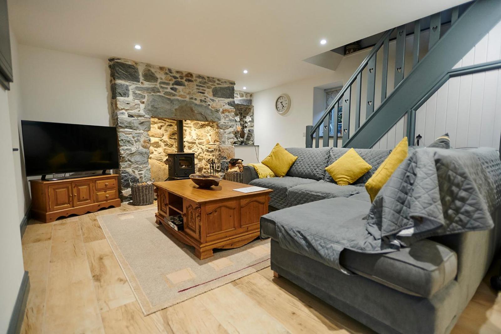 Villa Amazing Coastal & Sunset Views In Eryri Llanllyfni Esterno foto