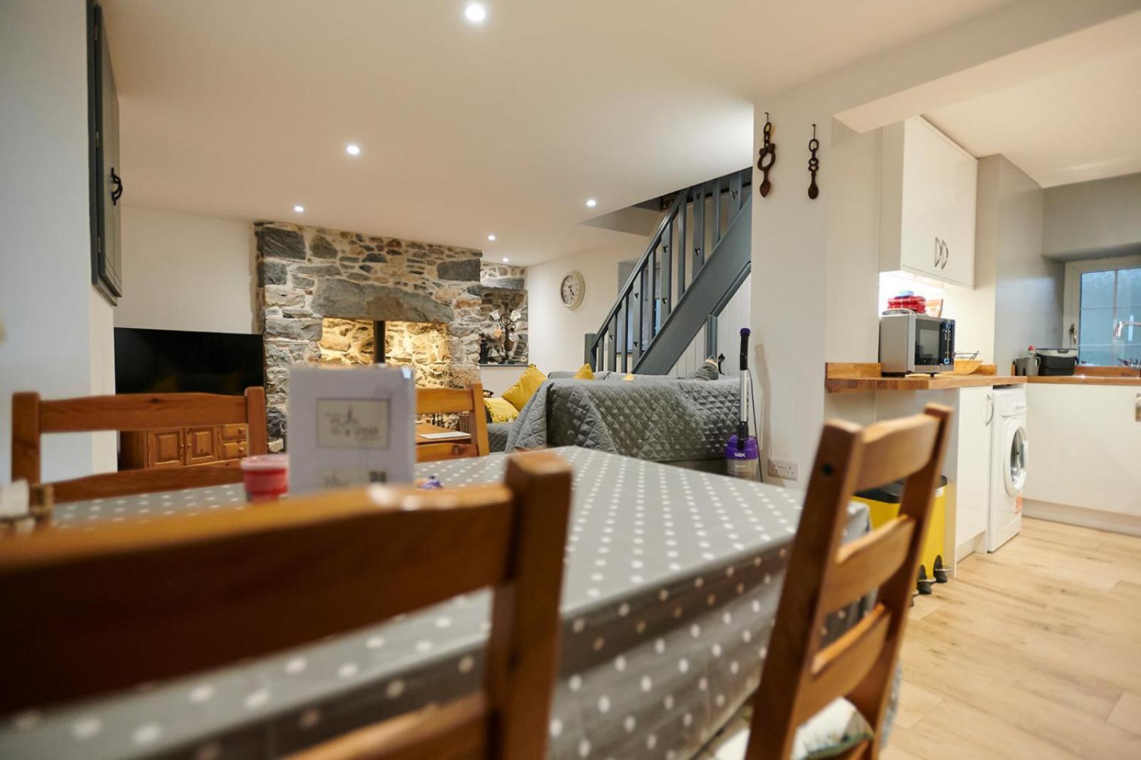 Villa Amazing Coastal & Sunset Views In Eryri Llanllyfni Esterno foto